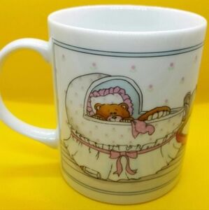 1985 Toscany Bear Feet Family Baby in Crib Rocking Chair (C1)